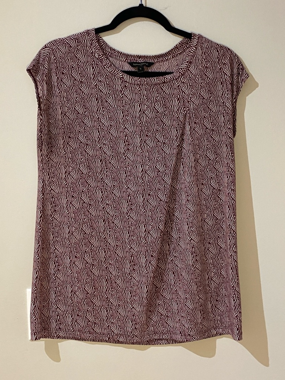 Banana Republic Maroon and White Printed Short-Sleeve Blouse